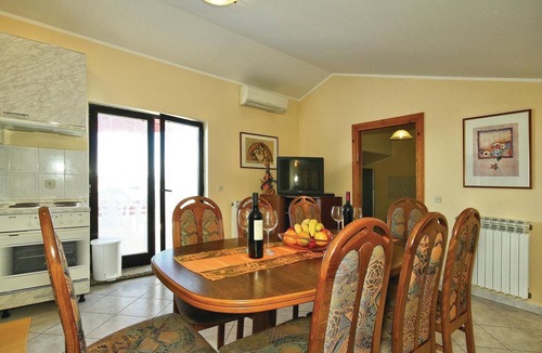 Stancija Vodopija Apartment | 3 bedroom nice apartment in Porec