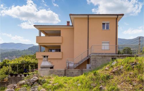 Veprinac Apartment | 3 Bedroom Nice Apartment In Veprinac