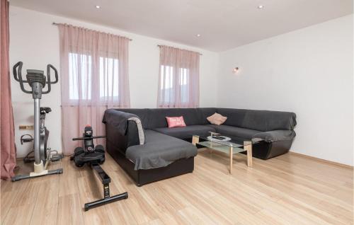 Veprinac Apartment | 3 Bedroom Nice Apartment In Veprinac