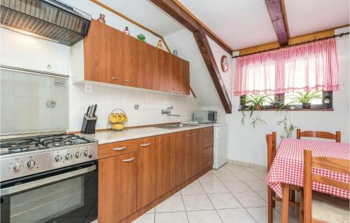Lokve Apartment | 3 Bedroom Nice Apartment In Lokve