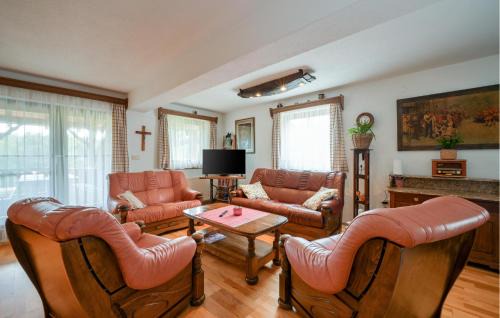 Ljubescica House | 3 Bedroom Nice Home In Novi Marof