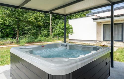 Kozljani House | 3 Bedroom Pet Friendly Home In Barban