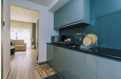 Al Muraqqabat Hotel | 3 Units | Rooftop Sky Luxury | Burj Khalifa, Spa Retreat & Deira Downtown