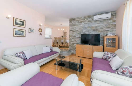 Moca Villa | 350 m² Villa ∙ 1 bedroom ∙ 10 guests