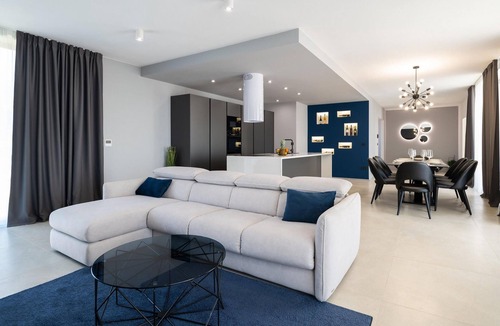 Koromacno House | 4 bedroom accommodation in Koromacno