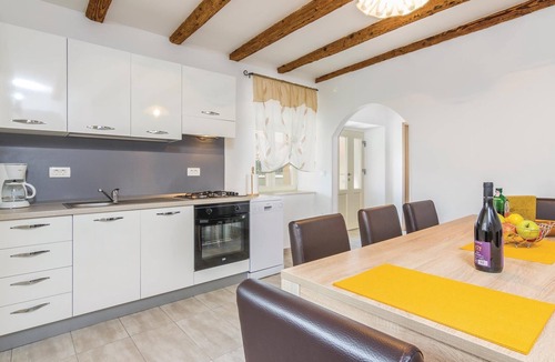 Zminj House | 4 bedroom accommodation in Klimni