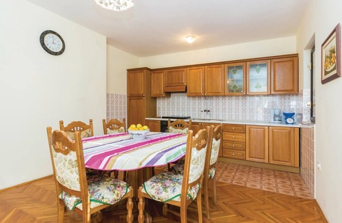 Kali House | 4 bedroom accommodation in Kali