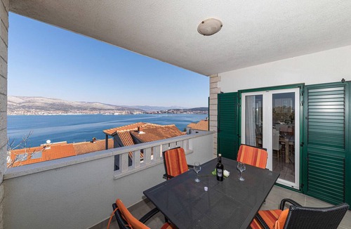 Okrug Donji Apartment | 4 bedroom amazing apartment in Okrug Donji