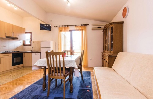 Starigrad Apartment | 4 bedroom gorgeous apartment in Starigrad
