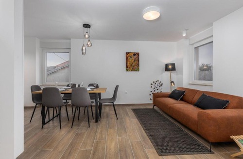 Buzdohanj Apartment | 4 Bedroom Lovely Apartment In Cernik