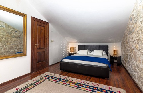 Sumartin Villa | 4 bedrooms seafront Villa LAURUS with heated pool accomodate 8 people