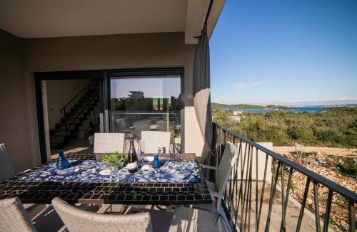 Zdrelac Apartment | 4 star Duplex apartment "Maslina", private heated POOL & seaview