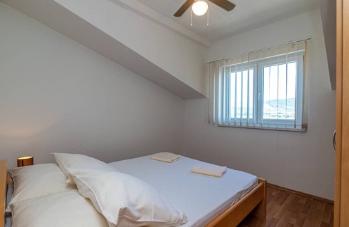 Municipality of Trogir Apartment | 40 m² Apartment ∙ 1 bedroom ∙ 4 guests