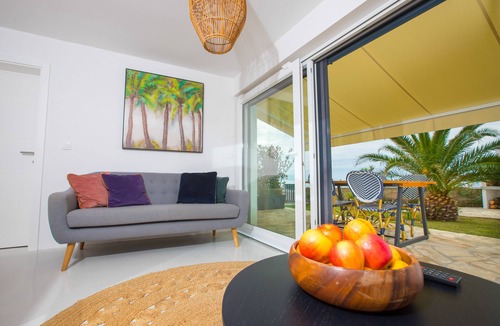 Vir House | 5 * apartment on the seafront-great new facilities, free wifi