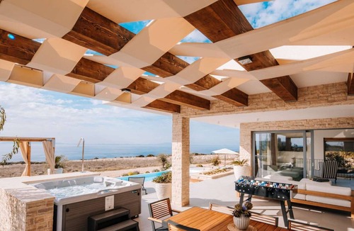Novalja House | 5* Luxury Seaview Villa Plant 5 with pool by Interhome