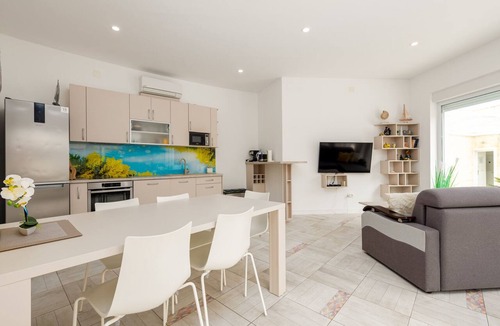 Zdrelac House | 5* Unique luxury Villa Feriatum Lissa by Interhome