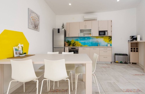 Zdrelac House | 5* Unique luxury Villa Feriatum Lissa by Interhome