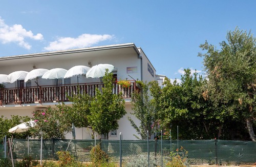 Stobrec Apartment | A 2 apt Near Beach w Patio, Parking and Grill