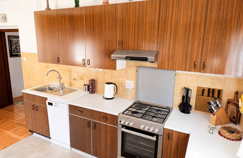 Praprotna Polica Apartment | A Scent of Africa - a comfortable apartment in charming Dragomer