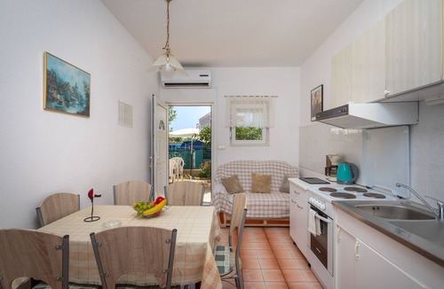 Stobrec Apartment | A2 - apt near beach with patio, parking and grill