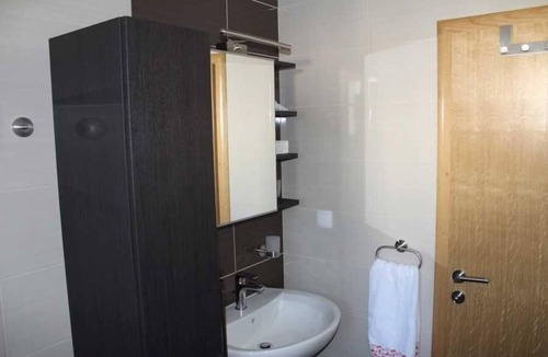 Slano Apartment | A2 - Charming 2-Bedroom Escape near Dubrovnik: Balcony Sea View & High-Speed Wi-Fi