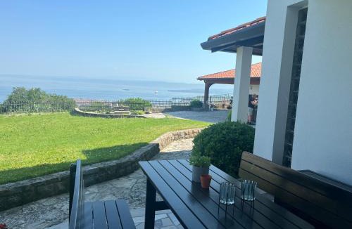 Izola Apartment | Adriatic View