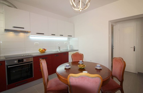 City Center Apartment | Agata Apartment with a Sea View and Close to the Beach