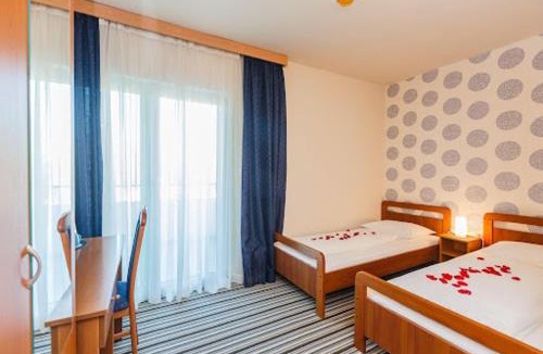 Kastel Stafilic Hotel | airport rooms Manufaktura