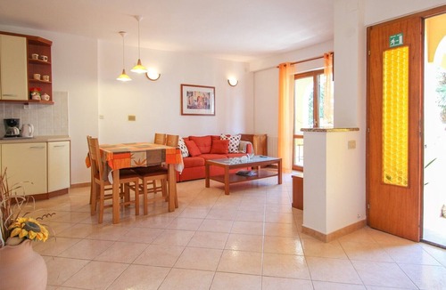 Novigrad Apartment | Alenka orange A4 - Two Bedroom Apartment, Sleeps 4