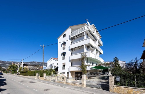 Kastel Stafilic Apartment | Amazing apartment in Kastel Stafilic