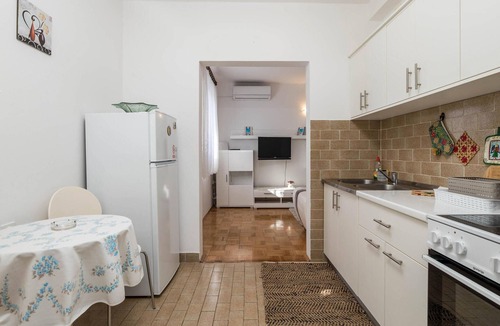 Stara Novalja Apartment | Amazing apartment in Stara Novalja with WiFi