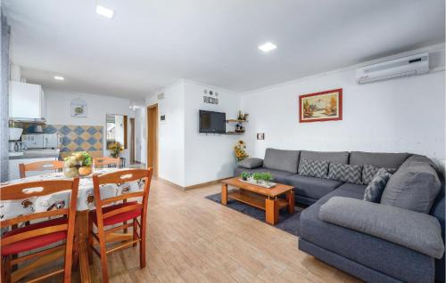 Porec Apartment | Amazing Apartment In Baderna