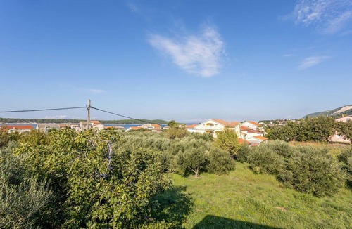 Barbat na Rabu Apartment | Amazing apartment in Barbat with swimming pool