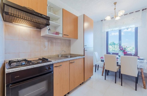 Gajana Apartment | Amazing apartment in Gajana with WiFi