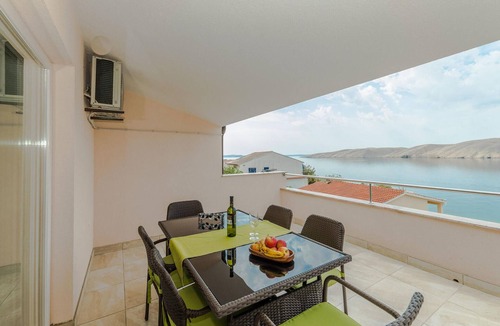 Miskovici Apartment | Amazing apartment in Miskovici