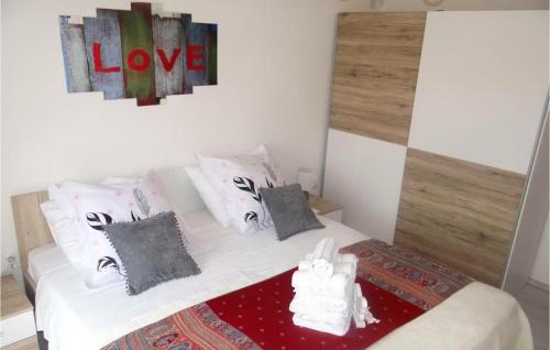Krizna luka Apartment | Amazing Apartment In Hvar With House Sea View