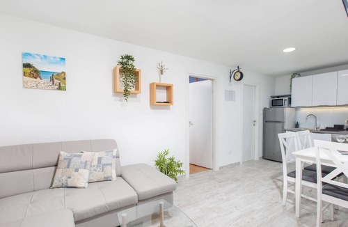 Punat Apartment | Amazing apartment in Krk with WiFi