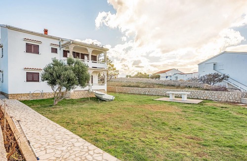 Kustici Apartment | Amazing apartment in Kustici with house sea view