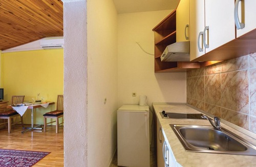 Zelenka Apartment | Amazing apartment in Makarska with WiFi