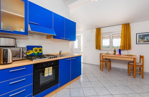 Sveti Ivan Dobrinjski Apartment | Amazing apartment in Malinska with WiFi
