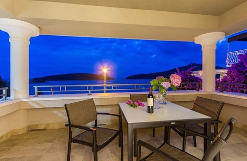 Molunat Apartment | Amazing apartment in Molunat with house sea view