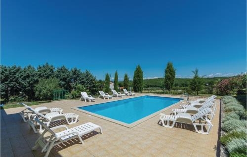 Mugeba Apartment | Amazing Apartment In Porec With House Sea View