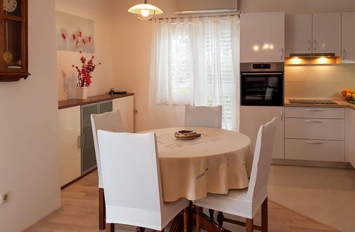 Barbat na Rabu Apartment | Amazing apartment in Rab with WiFi