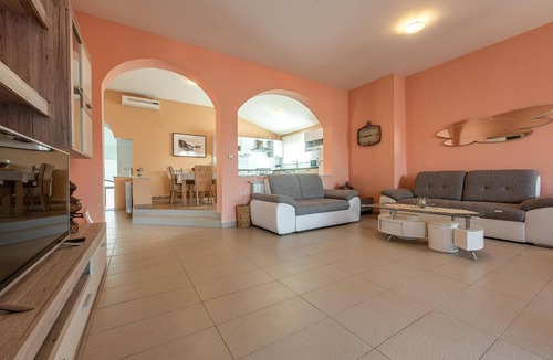 Zadar Apartment | Amazing apartment in Zadar with WiFi