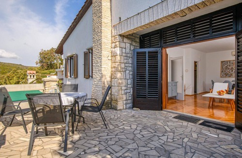 Rakalj House | Amazing home in Krnicki Porat(Krnica) with WiFi