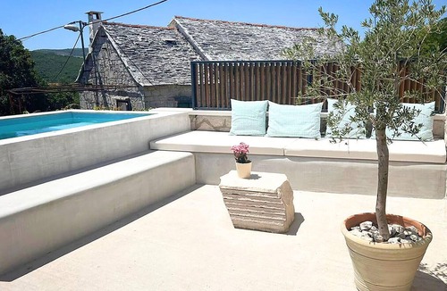 Gornji Humac House | Amazing home in Gornji Humac Brac