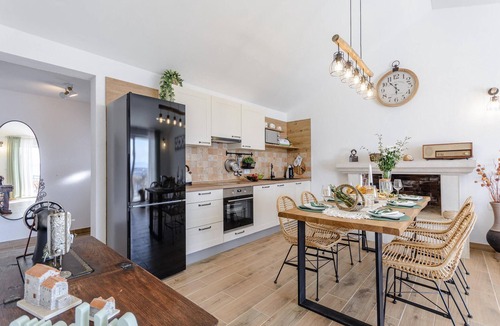 Supetar House | Amazing home in Splitska-Supetar