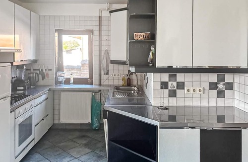 Erdut House | Amazing home in Aljmas with private swimming pool, can be inside or outside