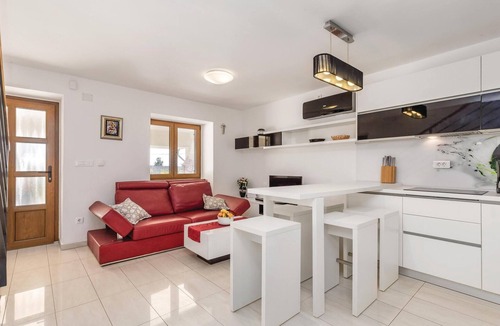 Rab House | Amazing home in Barbat with WiFi