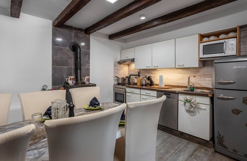 Ledenice House | Amazing home in Bater